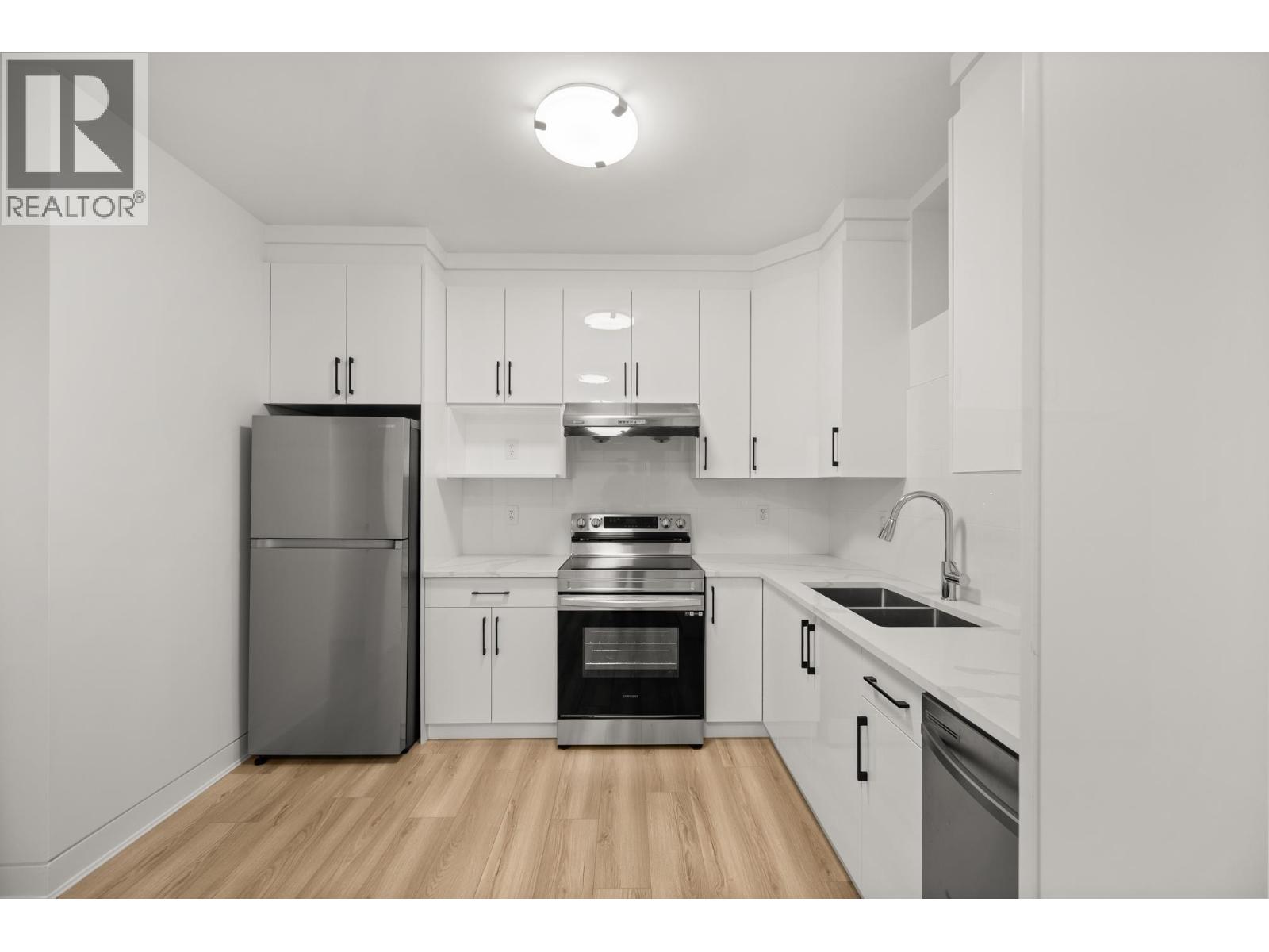 4346 Pender Street, Burnaby, British Columbia  V5C 2M6 - Photo 32 - R3082017