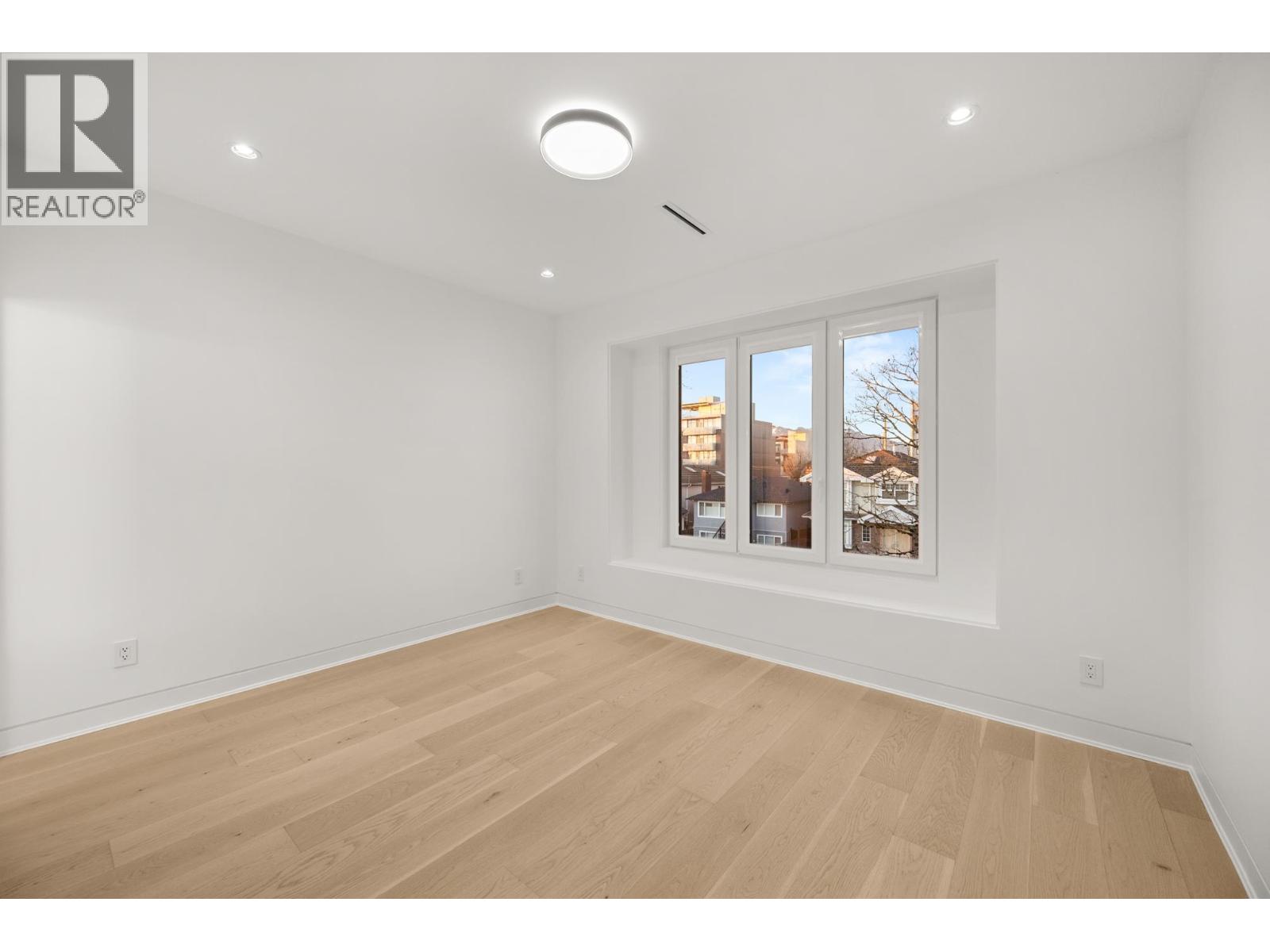 4346 Pender Street, Burnaby, British Columbia  V5C 2M6 - Photo 33 - R3082017