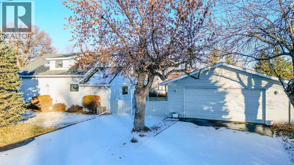 196 W 100 S, Raymond, Alberta