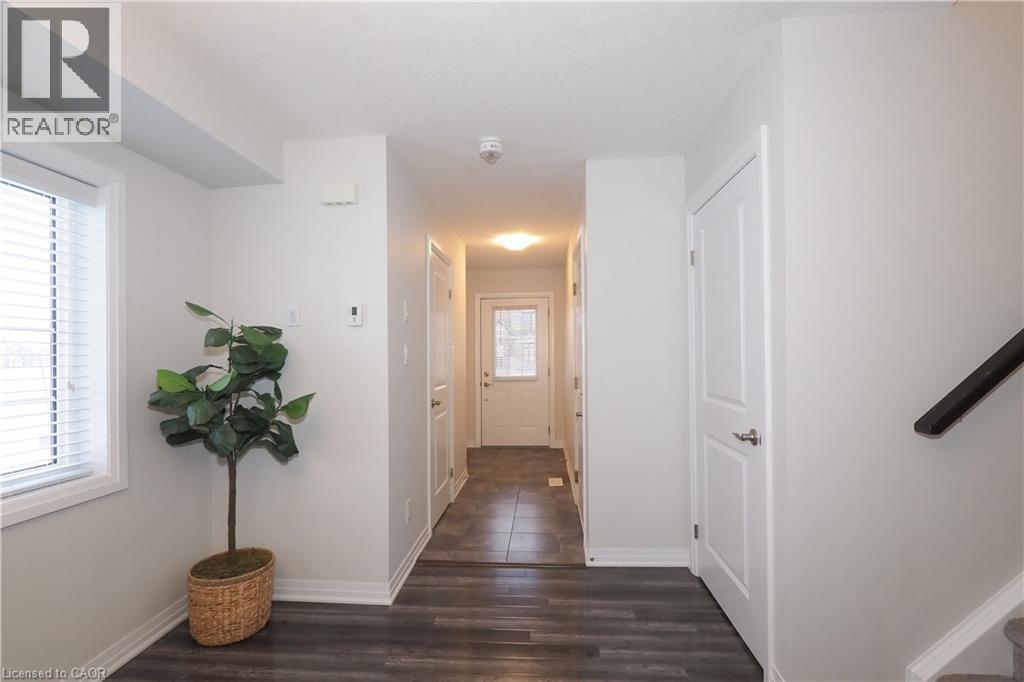 181 South Creek Drive, Kitchener, Ontario  N2P 0H1 - Photo 4 - 40781210