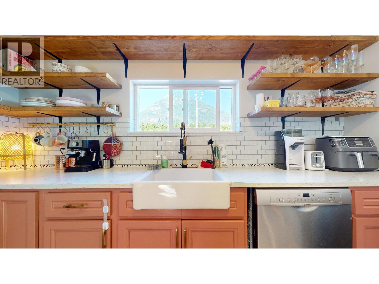 3 39768 Government Road, Squamish, British Columbia  V8B 0G3 - Photo 26 - R3081927