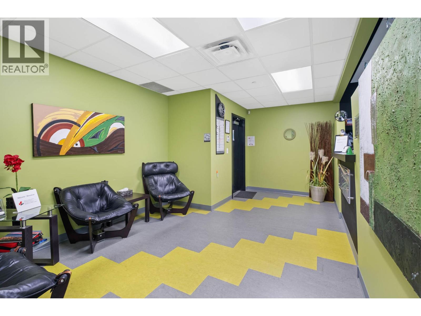 2040 Springfield Road Unit# 201 Kelowna Photo 5 2040 Springfield Road Unit# 201 Kelowna Photo 5