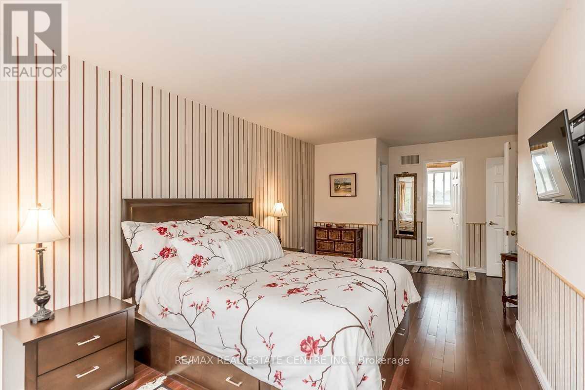 Upper - 39 Mcmillan Crescent, Barrie, Ontario  L4N 7H2 - Photo 13 - S12718970