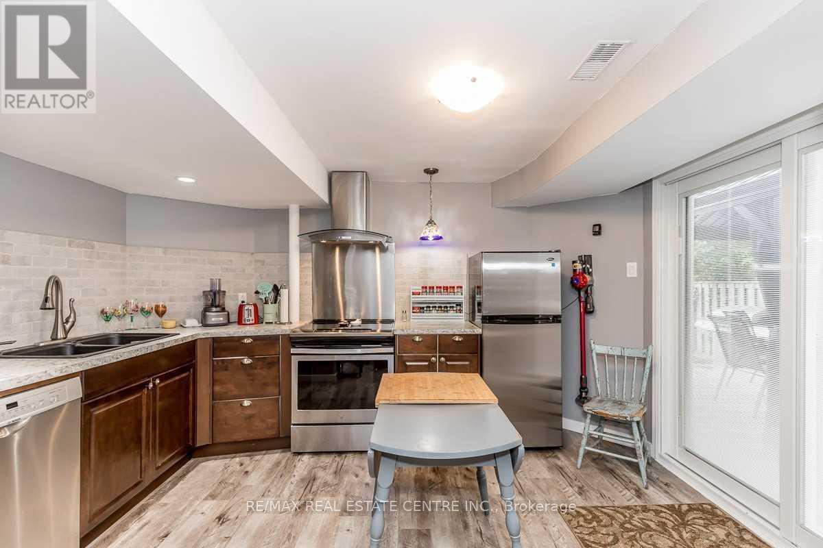 Upper - 39 Mcmillan Crescent, Barrie, Ontario  L4N 7H2 - Photo 20 - S12718970