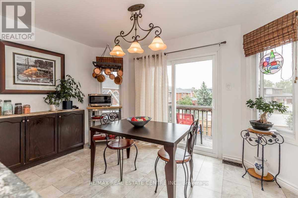 Upper - 39 Mcmillan Crescent, Barrie, Ontario  L4N 7H2 - Photo 9 - S12718970