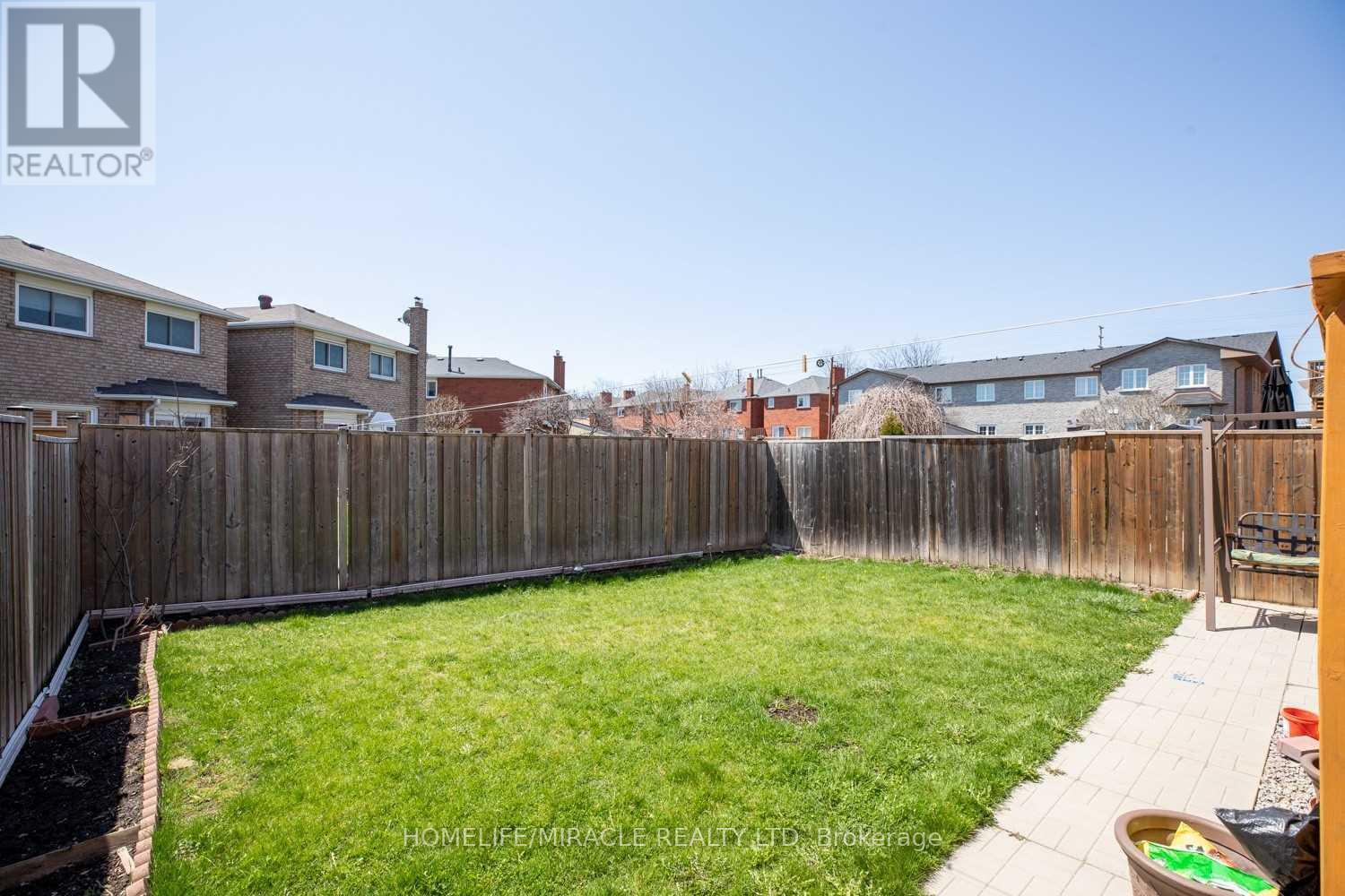 775 Millworks Crescent, Mississauga, Ontario  L5V 0B9 - Photo 17 - W12718956