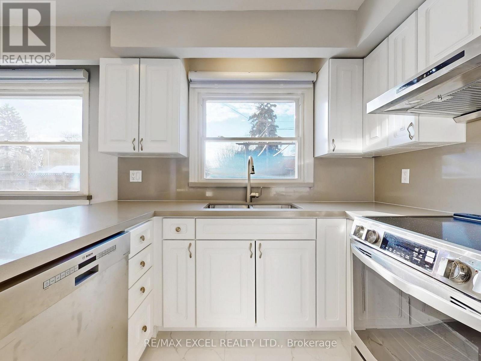 211 The Westway, Toronto, Ontario  M9R 1E9 - Photo 14 - W12718968