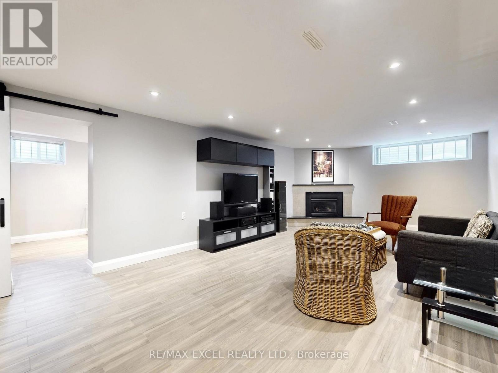 211 The Westway, Toronto, Ontario  M9R 1E9 - Photo 30 - W12718968