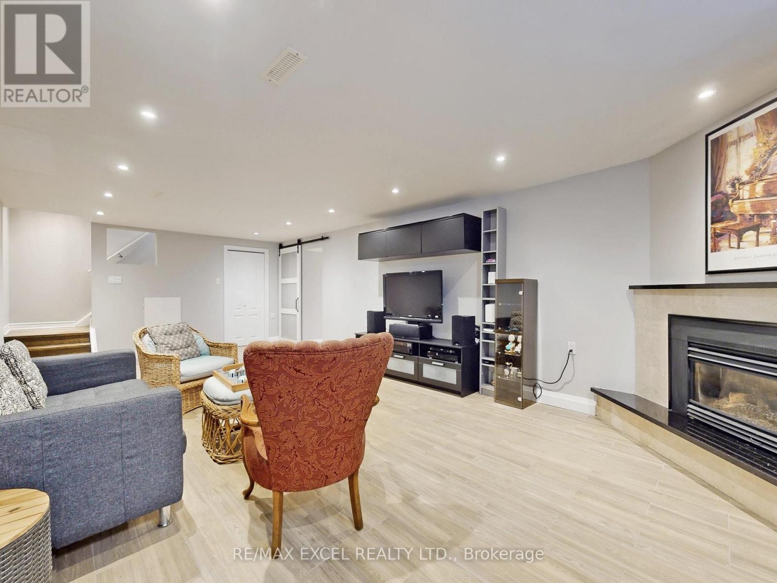 211 The Westway, Toronto, Ontario  M9R 1E9 - Photo 31 - W12718968