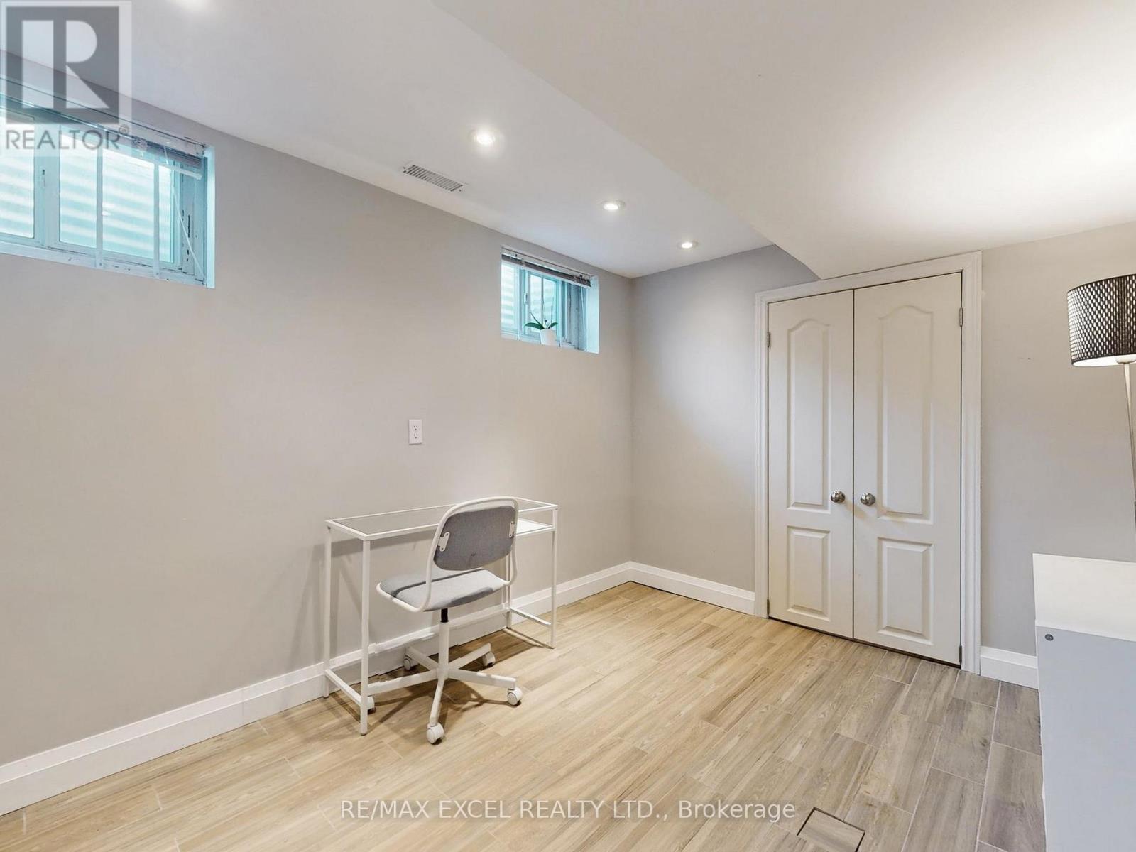 211 The Westway, Toronto, Ontario  M9R 1E9 - Photo 32 - W12718968