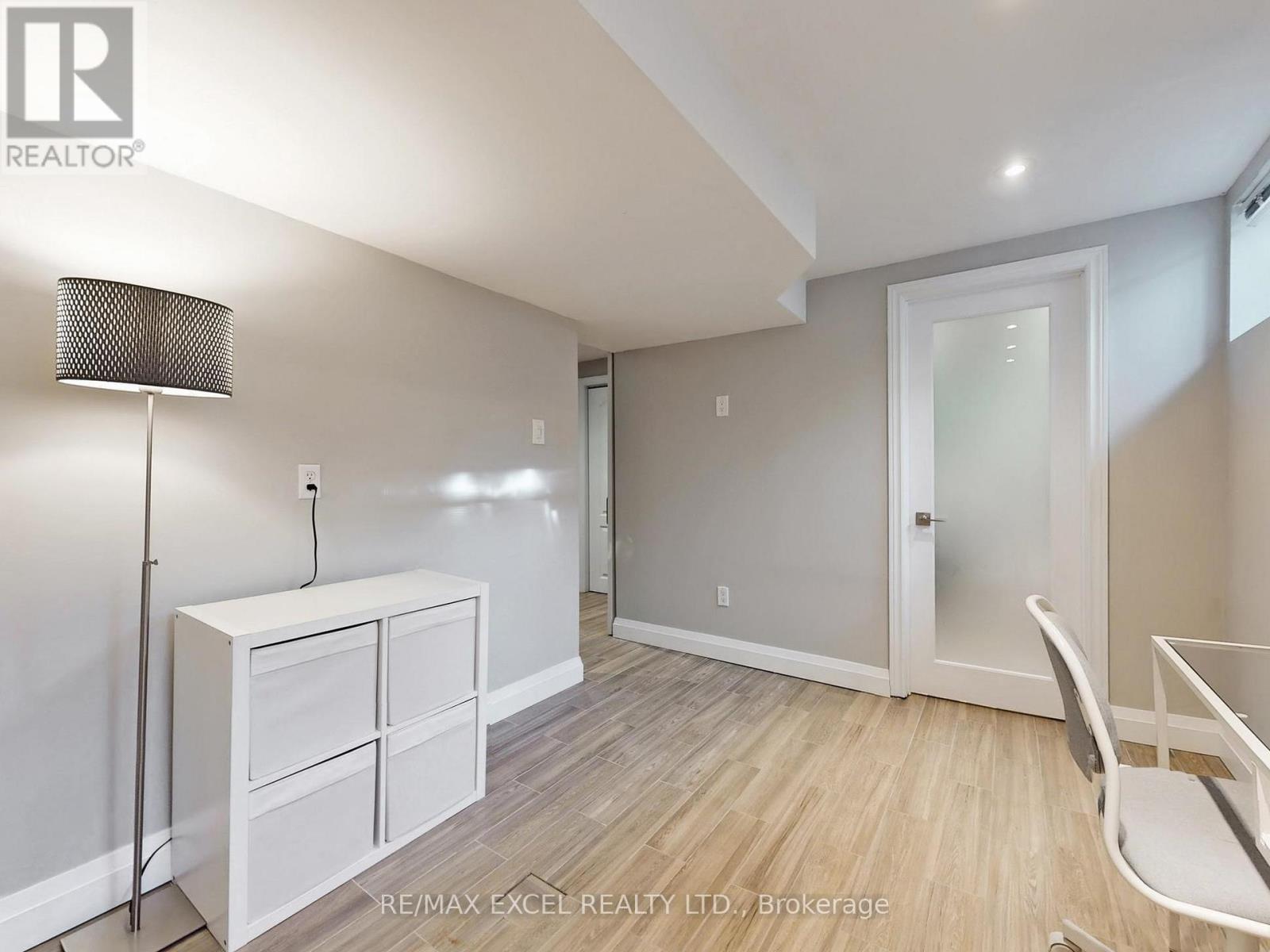 211 The Westway, Toronto, Ontario  M9R 1E9 - Photo 34 - W12718968