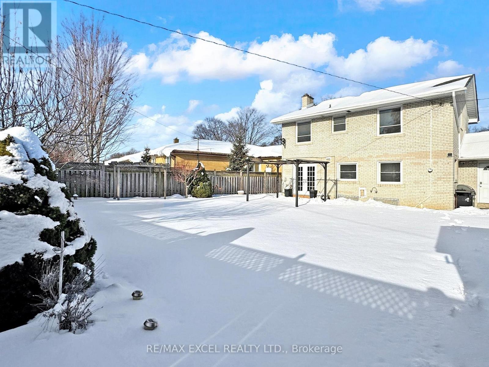 211 The Westway, Toronto, Ontario  M9R 1E9 - Photo 37 - W12718968