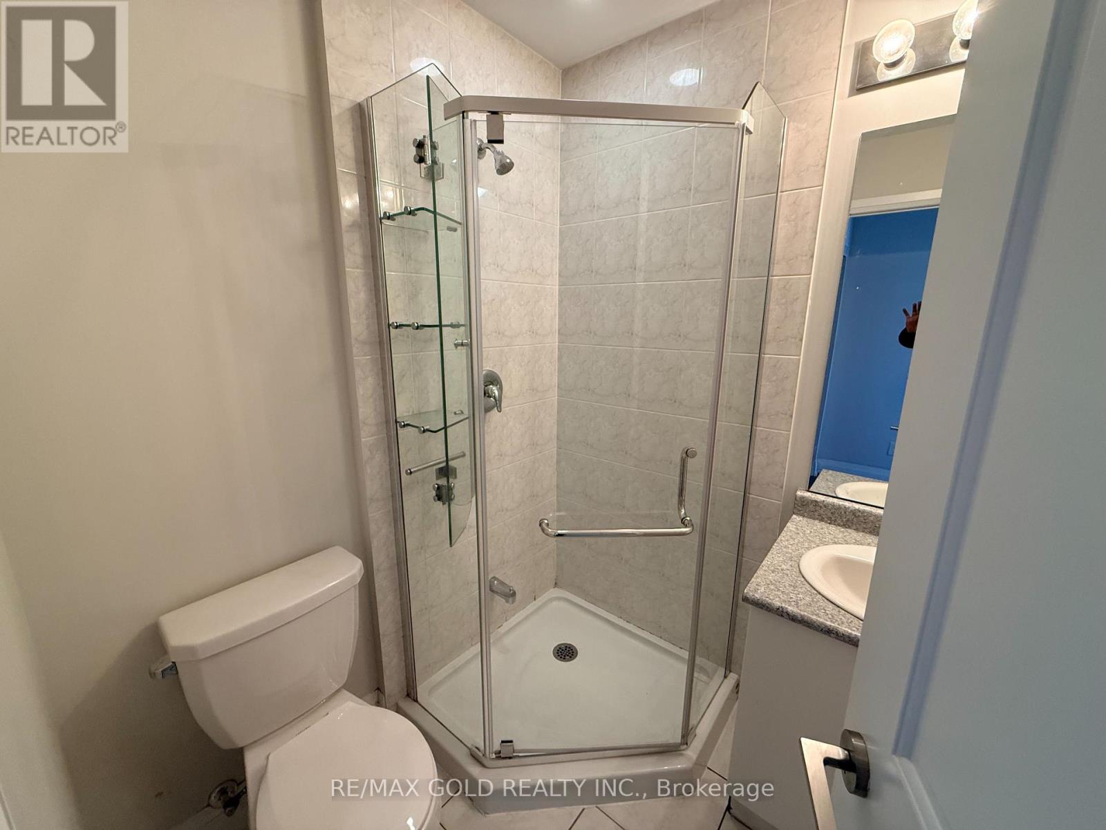 202 - 65 Yorkland Boulevard, Brampton, Ontario  L4C 9Z4 - Photo 9 - W12718978