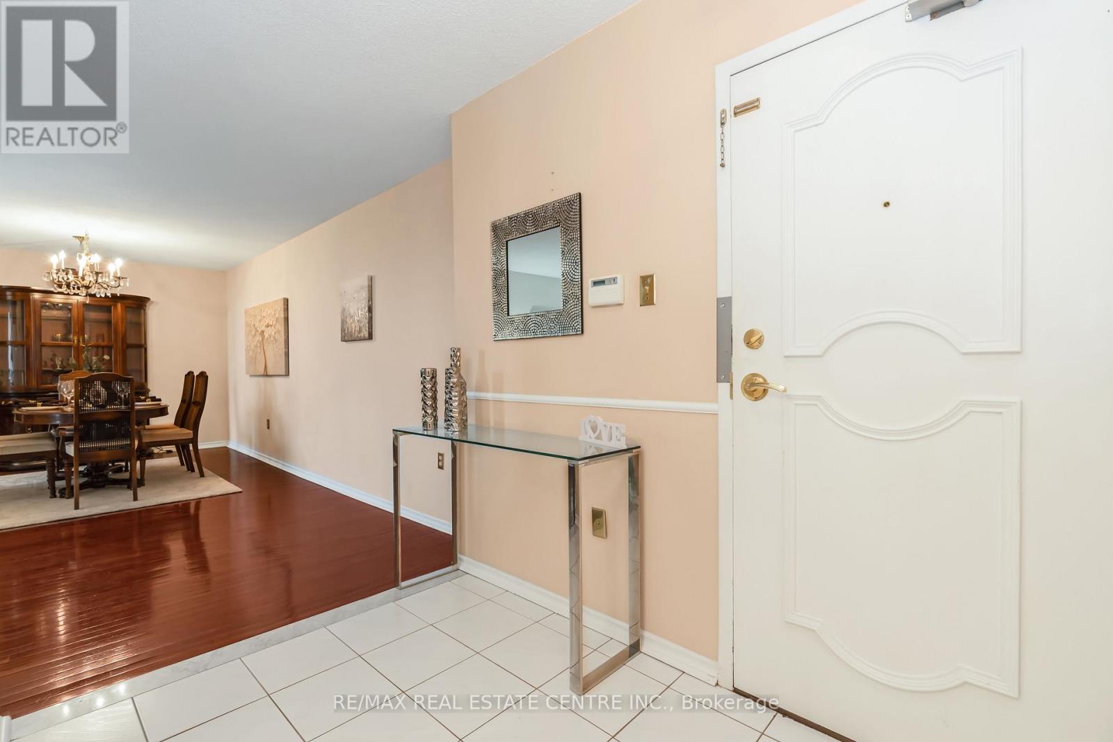 802 - 20 Cherrytree Drive, Brampton, Ontario  L6Y 3V1 - Photo 7 - W12718986