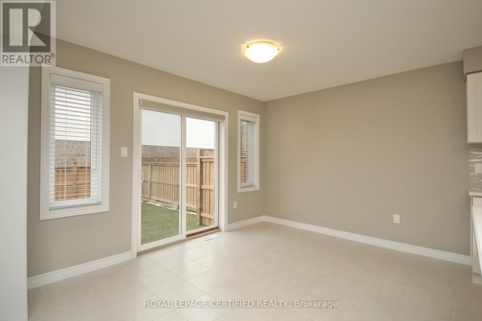 2 Crosswinds Drive, Kitchener, Ontario  N2A 0J7 - Photo 10 - X12718948