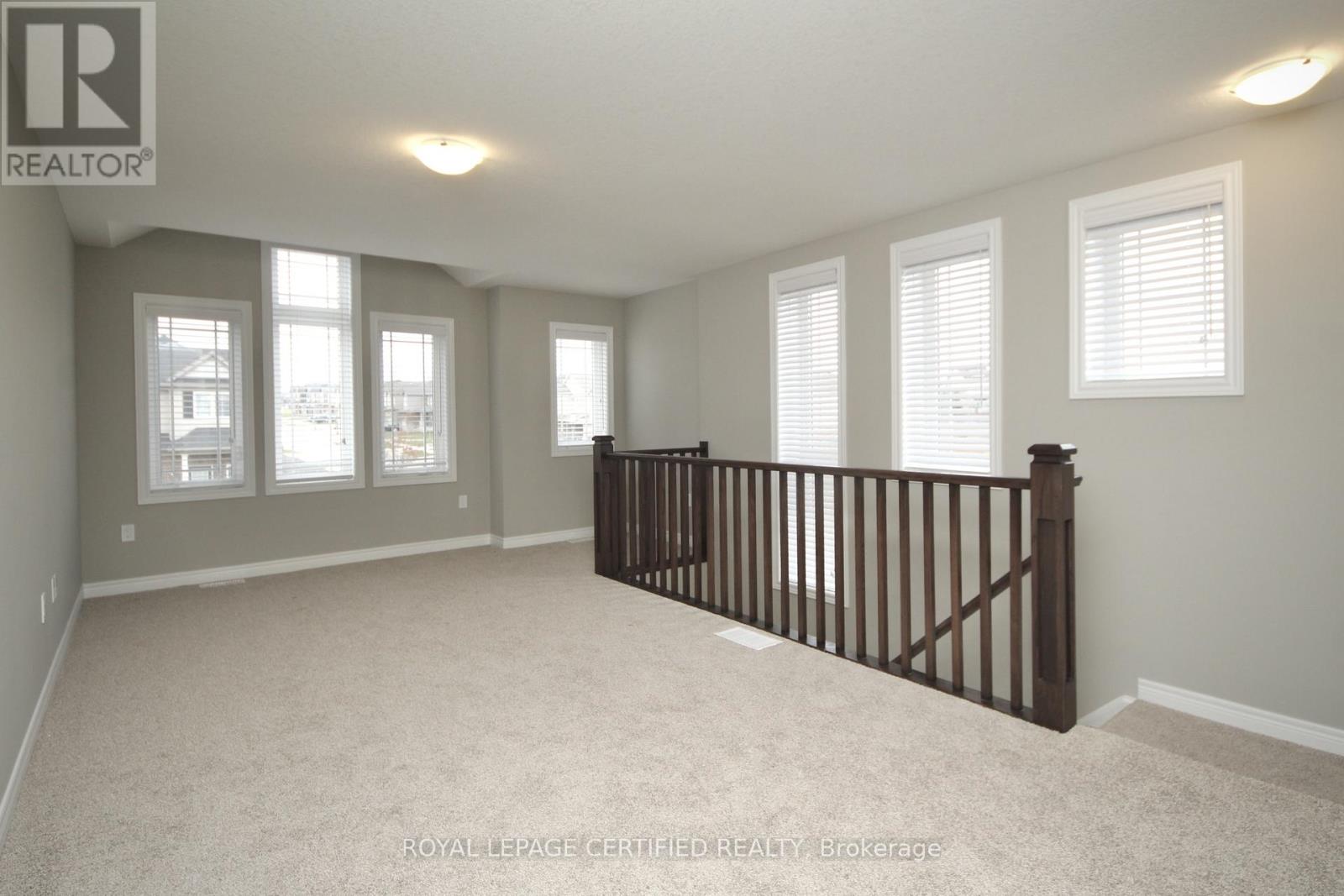 2 Crosswinds Drive, Kitchener, Ontario  N2A 0J7 - Photo 18 - X12718948