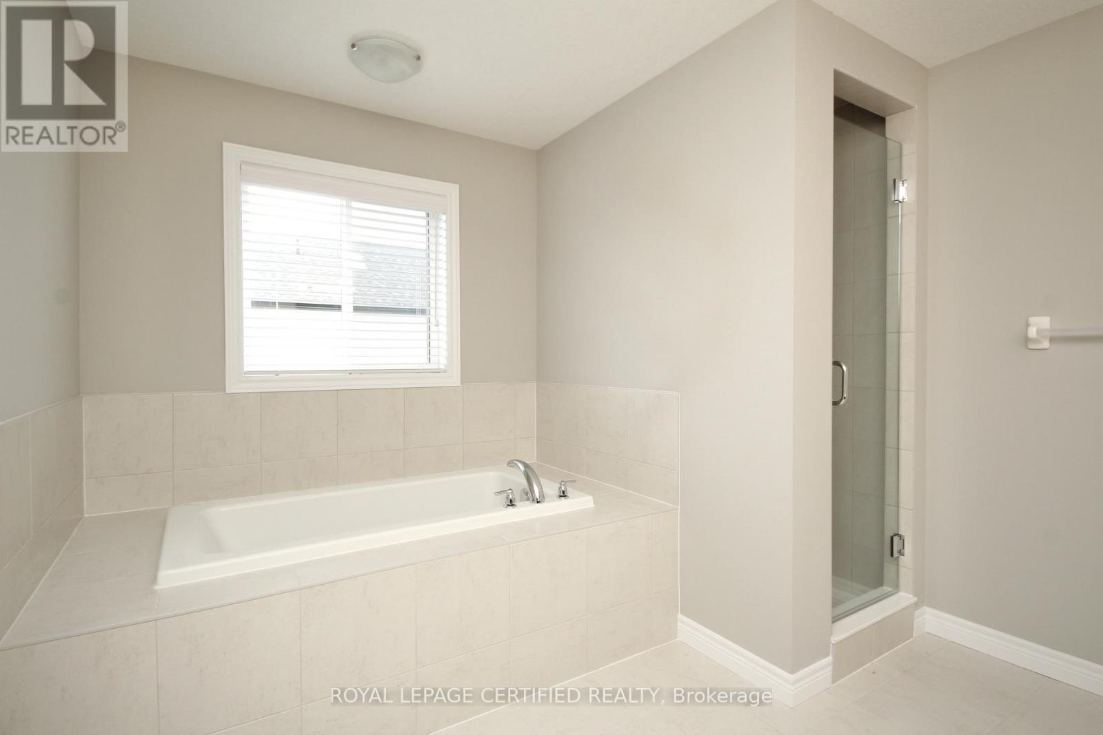 2 Crosswinds Drive, Kitchener, Ontario  N2A 0J7 - Photo 26 - X12718948