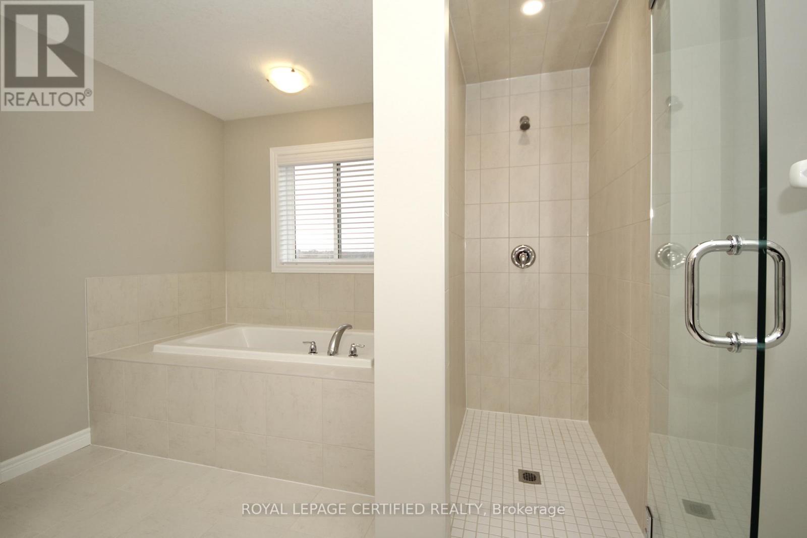 2 Crosswinds Drive, Kitchener, Ontario  N2A 0J7 - Photo 27 - X12718948