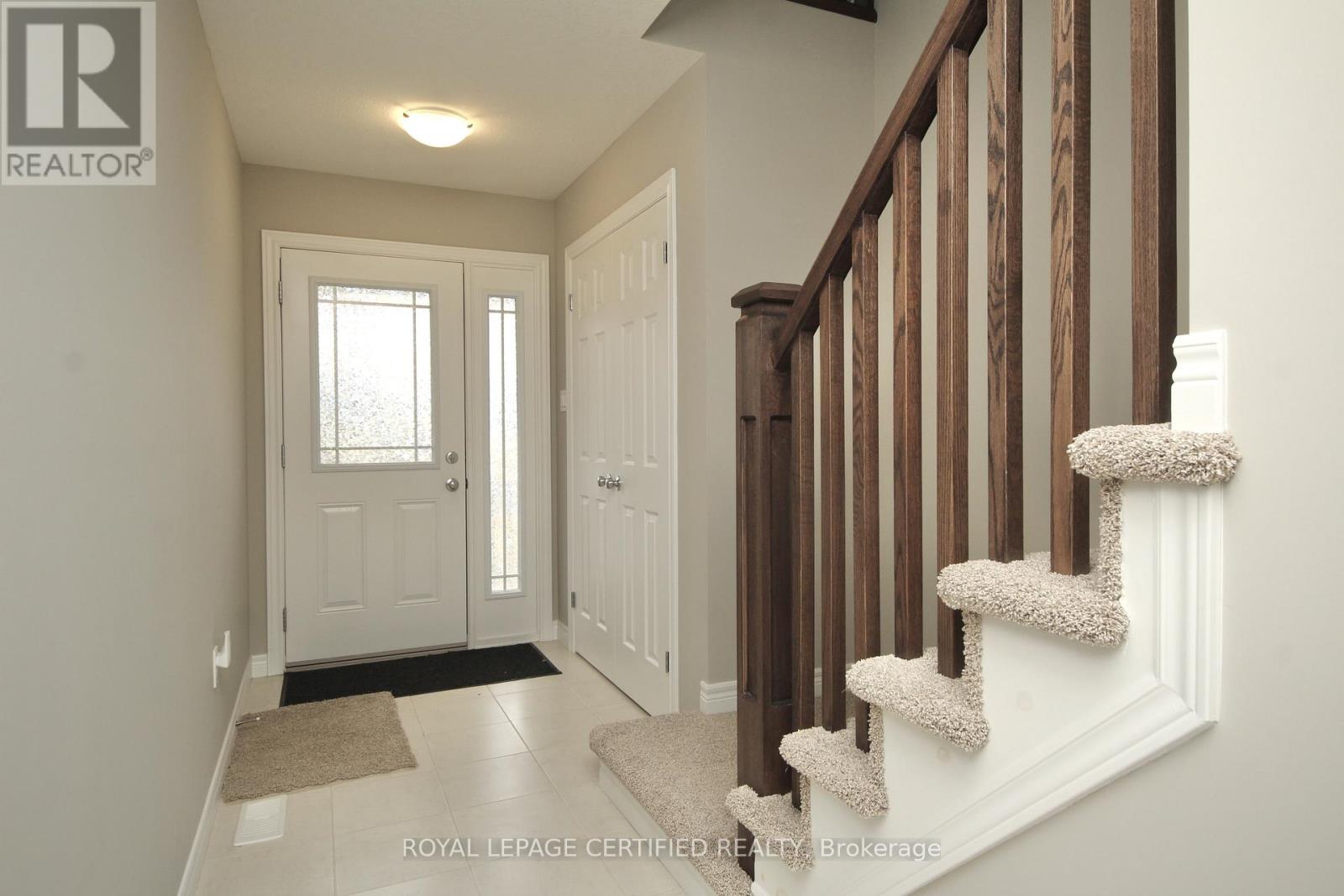 2 Crosswinds Drive, Kitchener, Ontario  N2A 0J7 - Photo 3 - X12718948