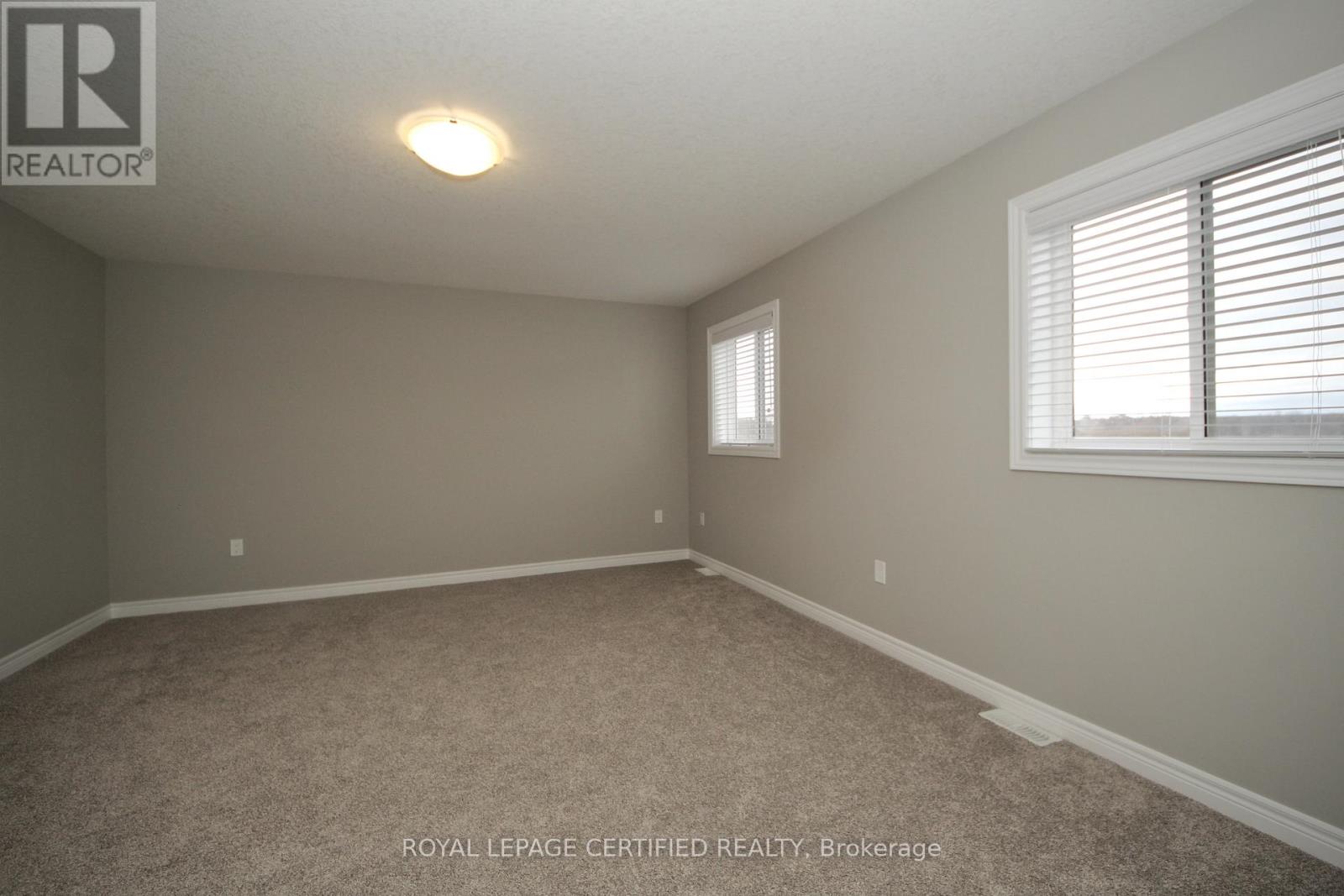 2 Crosswinds Drive, Kitchener, Ontario  N2A 0J7 - Photo 30 - X12718948