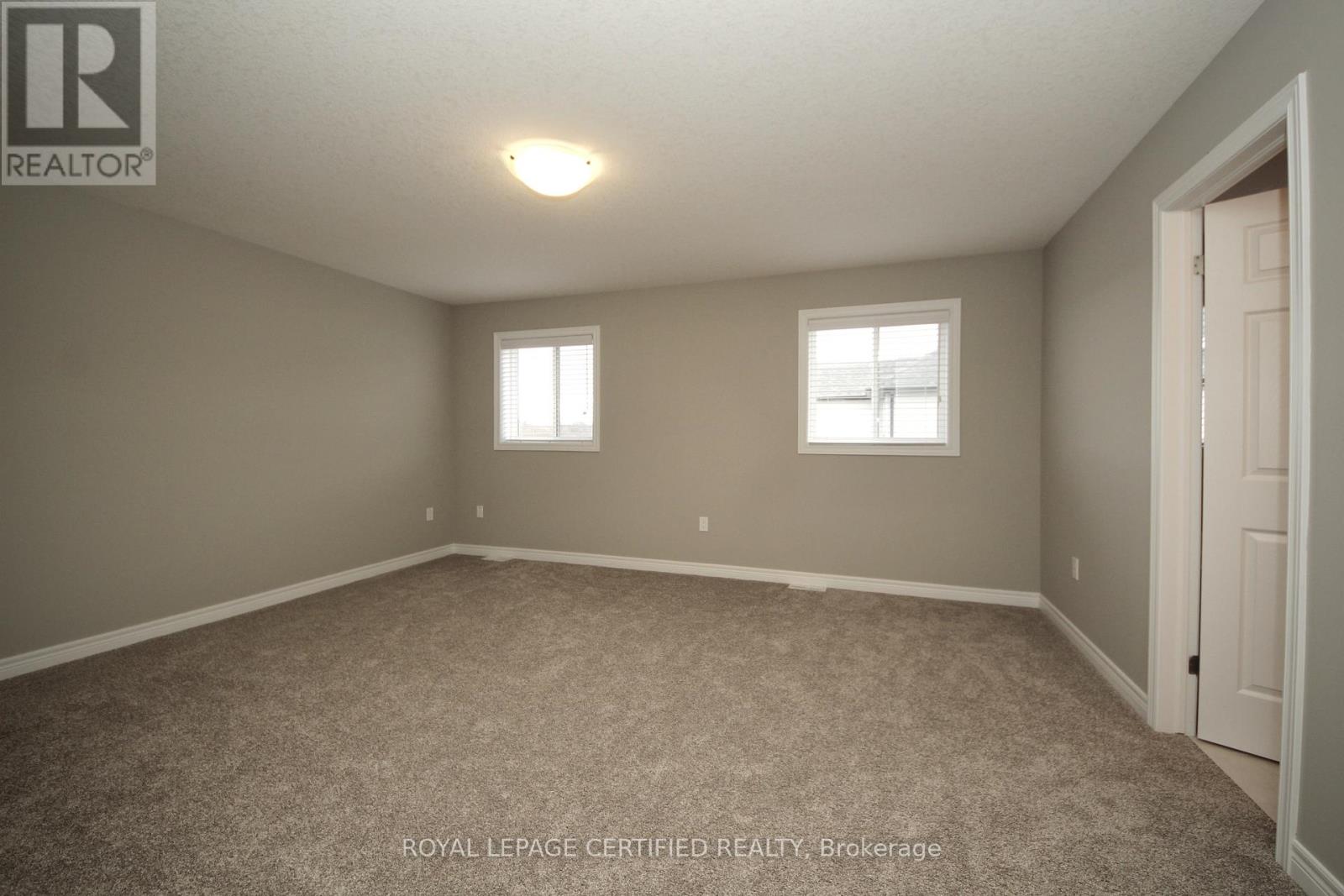 2 Crosswinds Drive, Kitchener, Ontario  N2A 0J7 - Photo 31 - X12718948