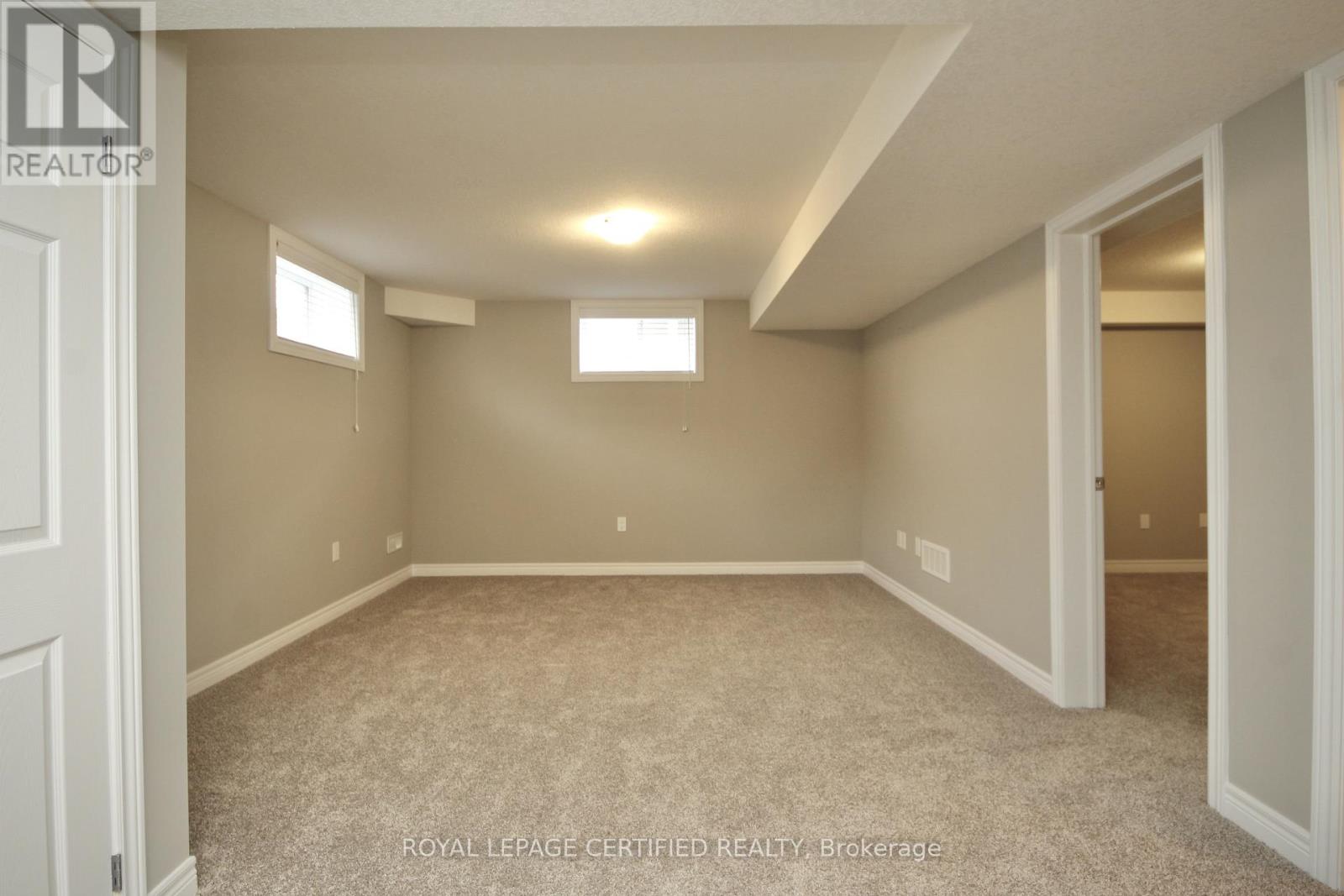 2 Crosswinds Drive, Kitchener, Ontario  N2A 0J7 - Photo 37 - X12718948