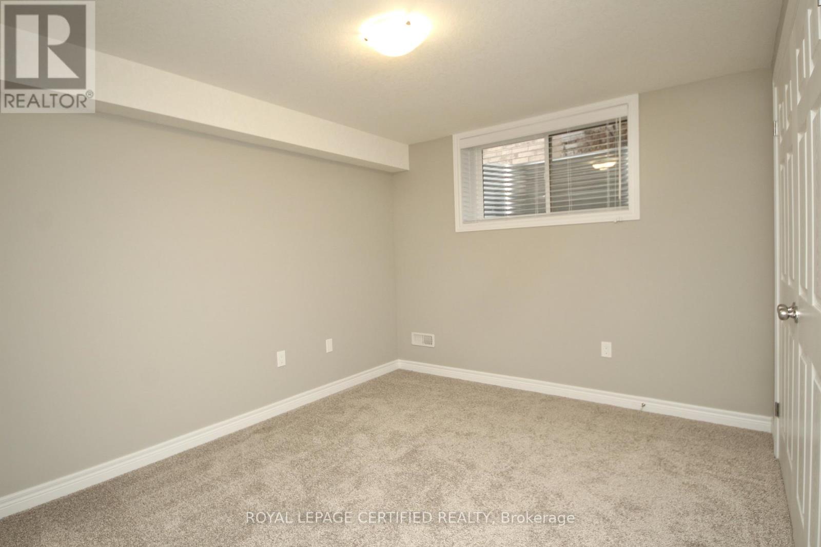 2 Crosswinds Drive, Kitchener, Ontario  N2A 0J7 - Photo 39 - X12718948