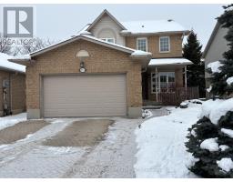 111 DUNCAIRN CRESCENT, Hamilton, Ontario