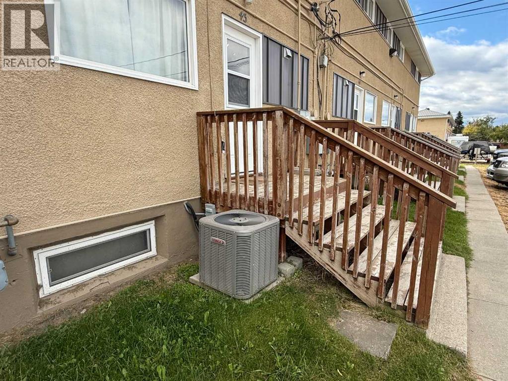 43, 114 Hardisty Avenue, Hinton, Alberta  T7V 1B5 - Photo 15 - A2259443