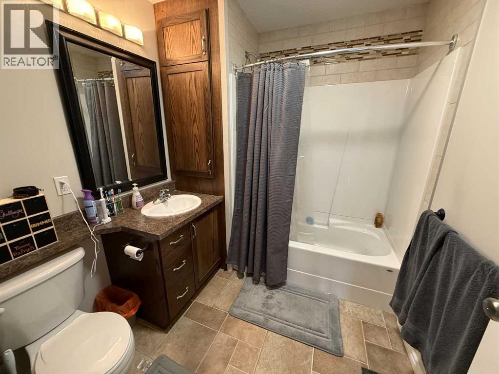 43, 114 Hardisty Avenue, Hinton, Alberta  T7V 1B5 - Photo 10 - A2259443