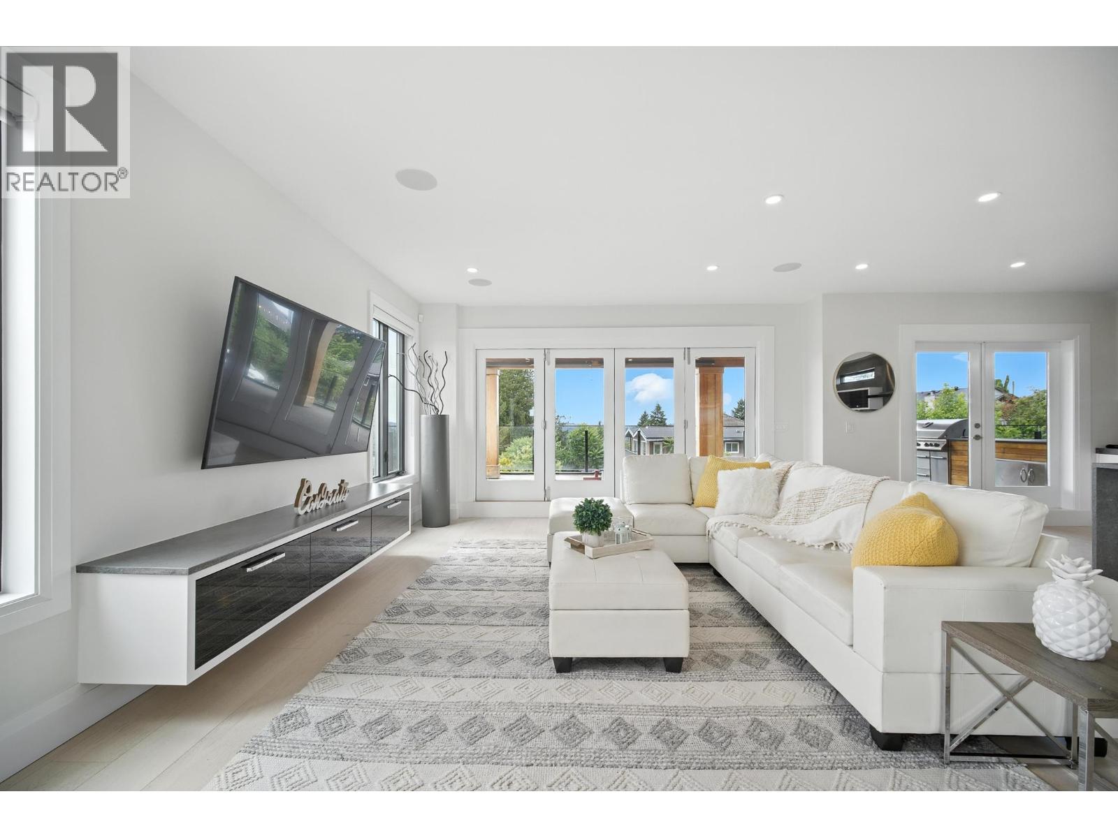 2113 Dawes Hill Road, Coquitlam, British Columbia  V3K 1N2 - Photo 9 - R3080875