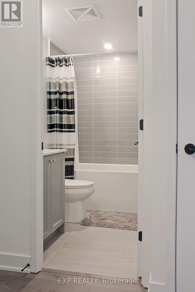 610 - 2333 Khalsa Gate, Oakville, Ontario  L6M 0X7 - Photo 7 - W12719076