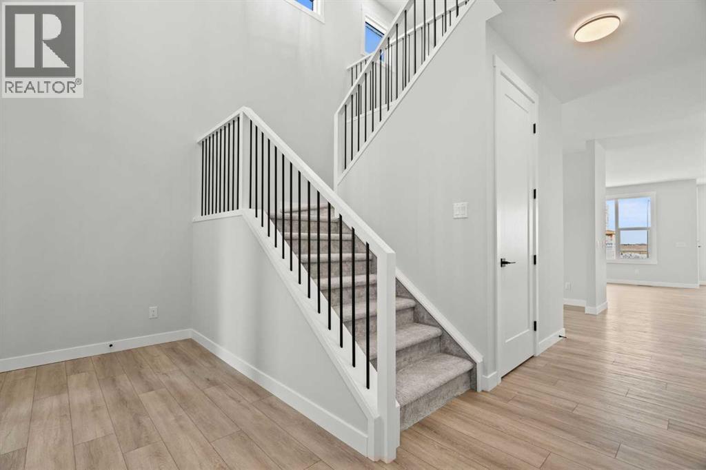 298 Kinniburgh Loop, Chestermere, Alberta  T1X 3C3 - Photo 3 - A2279032