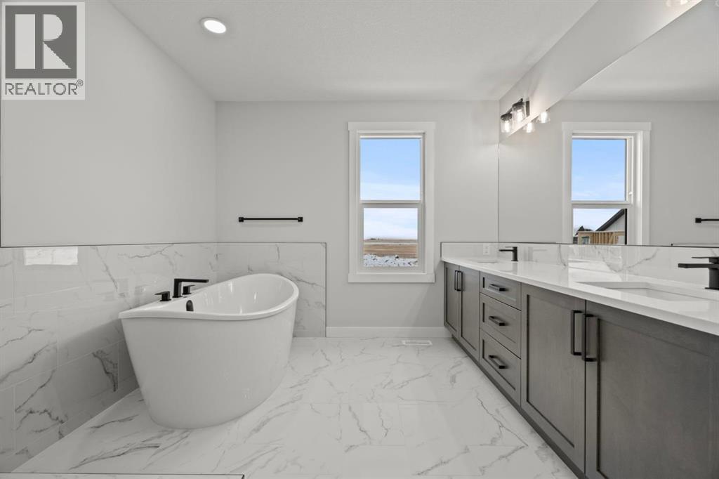 298 Kinniburgh Loop, Chestermere, Alberta  T1X 3C3 - Photo 32 - A2279032