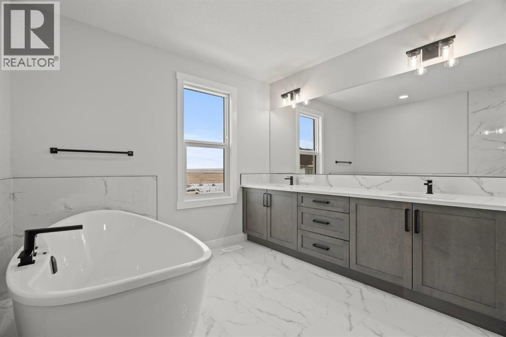 298 Kinniburgh Loop, Chestermere, Alberta  T1X 3C3 - Photo 34 - A2279032