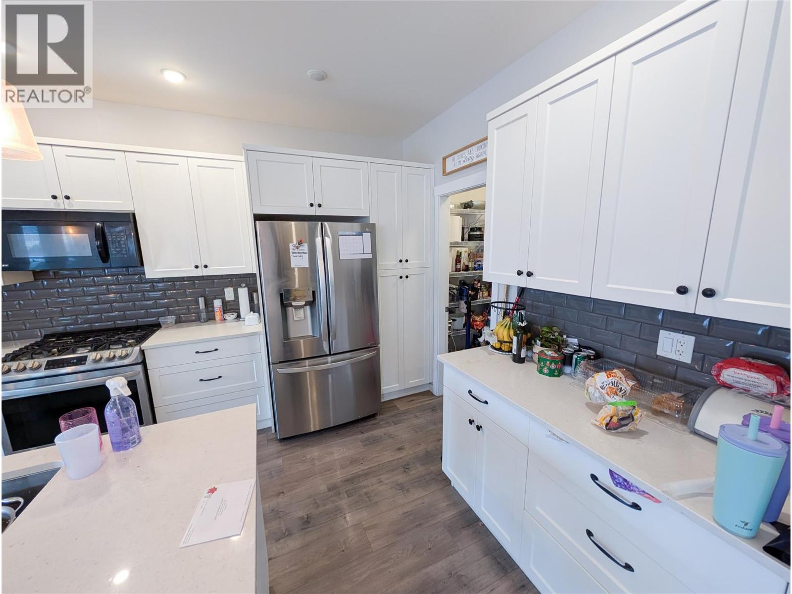 2710 Beachmount Crescent, Kamloops, British Columbia  V2B 0E6 - Photo 6 - 10372082