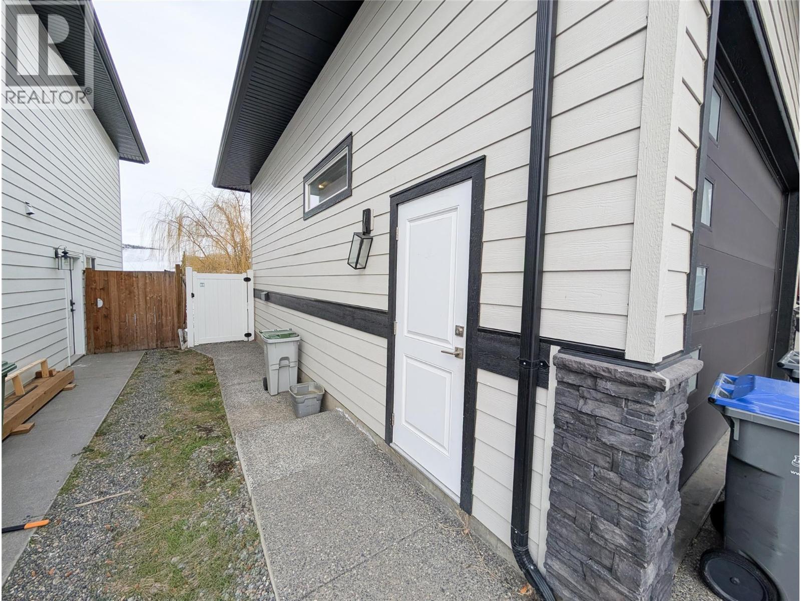 2710 Beachmount Crescent, Kamloops, British Columbia  V2B 0E6 - Photo 29 - 10372082