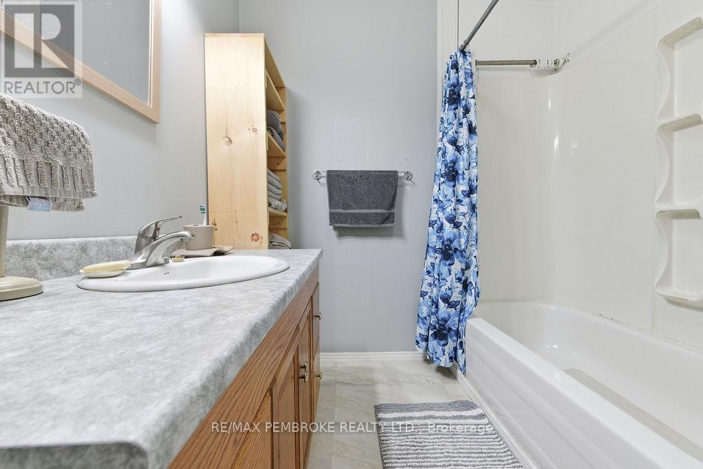 40460 17 Highway, Head, Ontario  K0J 2K0 - Photo 25 - X12719012