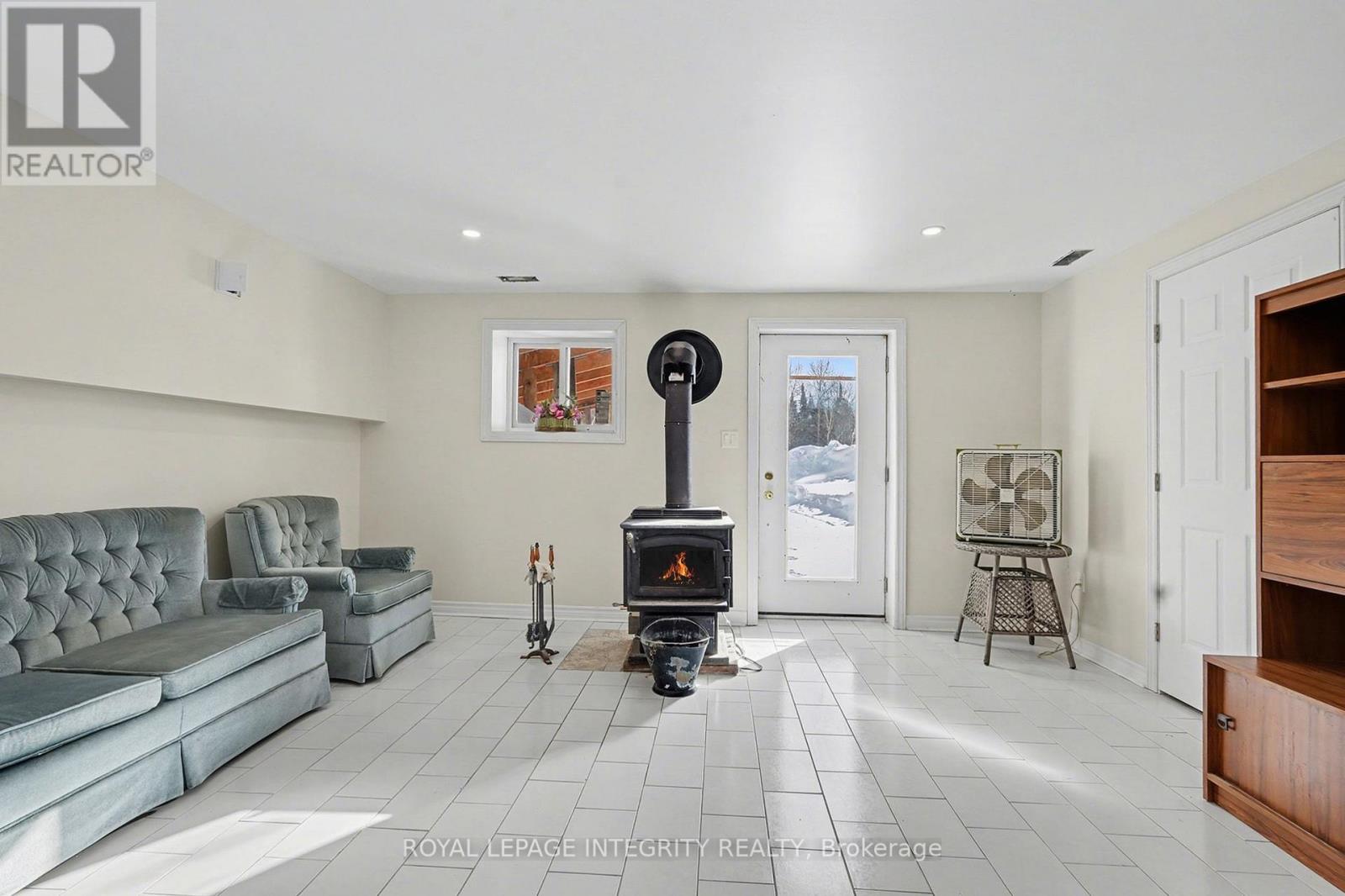 8688 Hwy 511 Highway, Lanark Highlands, Ontario  K0G 1K0 - Photo 17 - X12719020