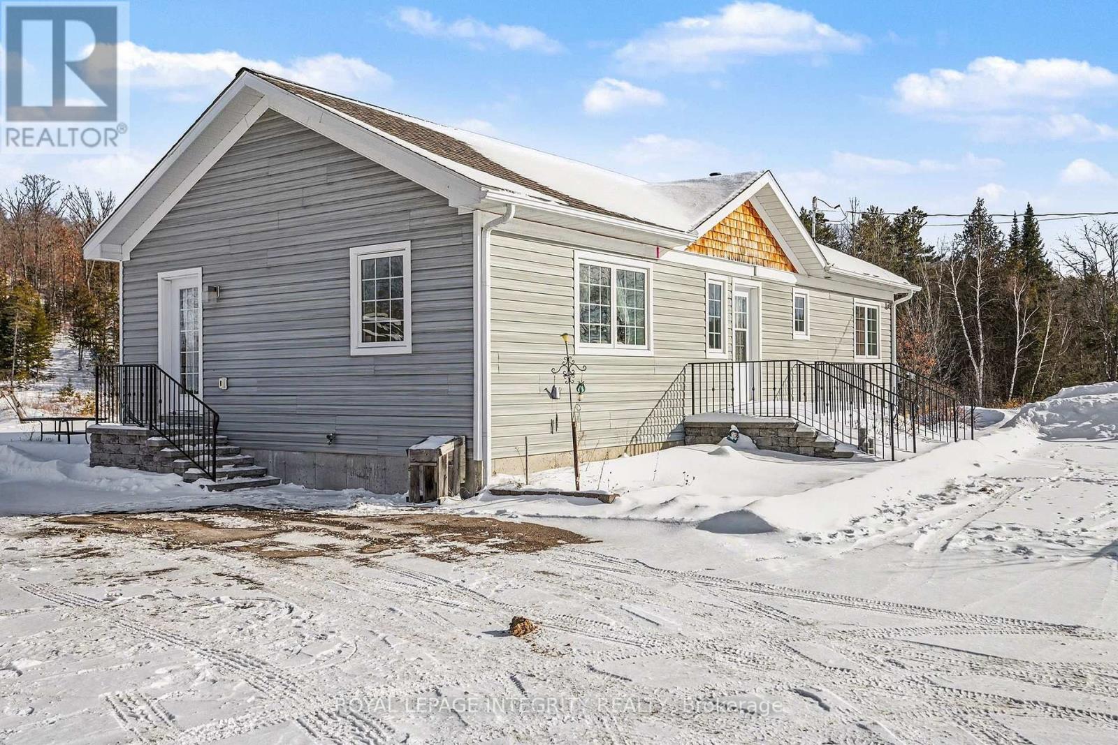 8688 Hwy 511 Highway, Lanark Highlands, Ontario  K0G 1K0 - Photo 3 - X12719020