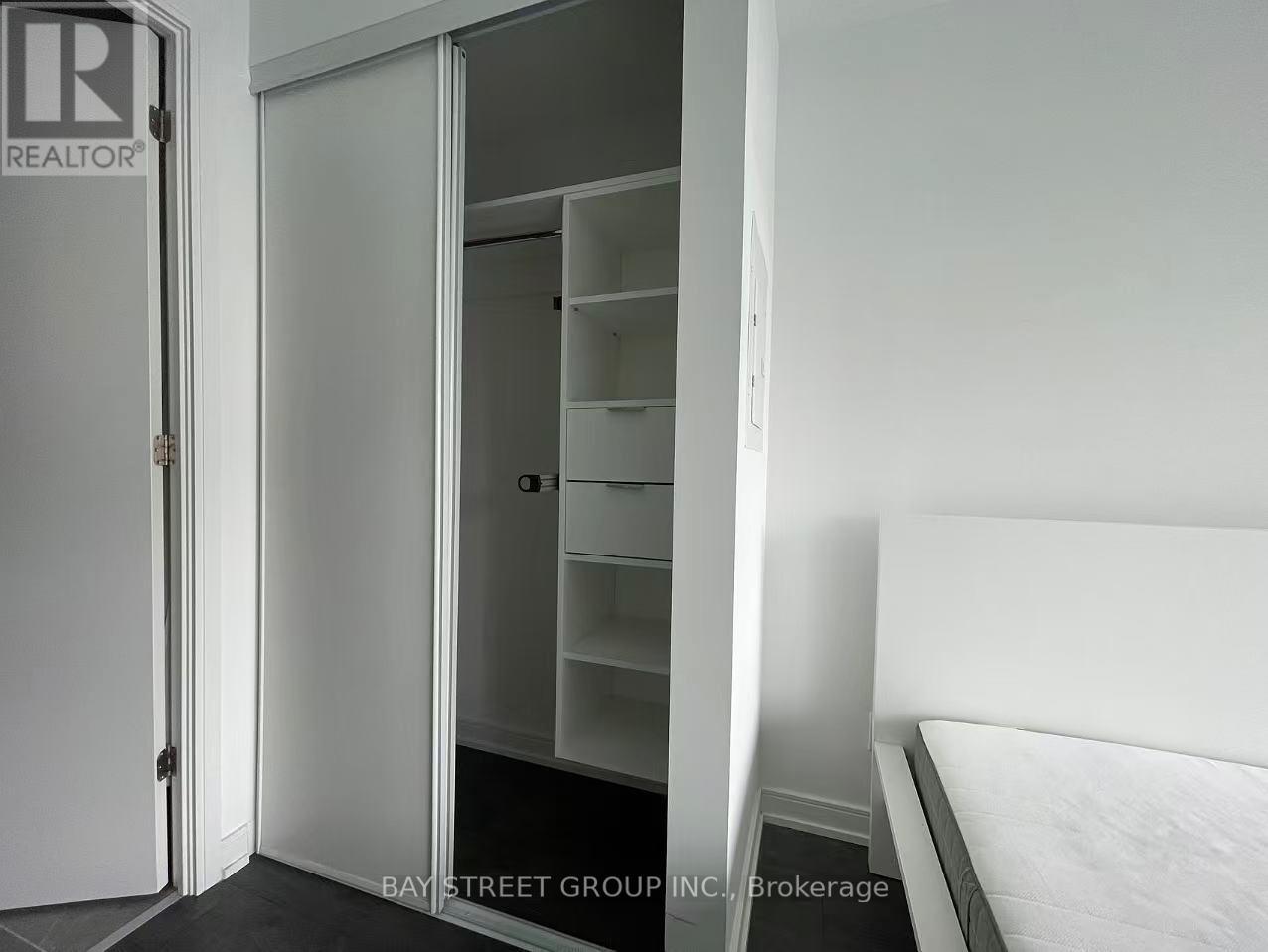 1710 - 3 Gloucester Street W, Toronto, Ontario  M4Y 1L8 - Photo 9 - C12617440