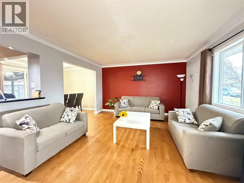 1508 Len Avenue, Sarnia, Ontario  N7S 3N1 - Photo 2 - 25027941