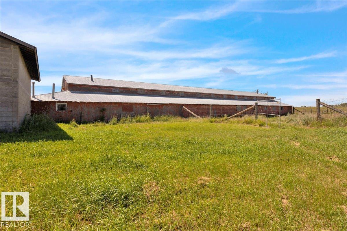 23427 Twp Rd 574, Rural Sturgeon County, Alberta  T8R 1L2 - Photo 33 - E4453628