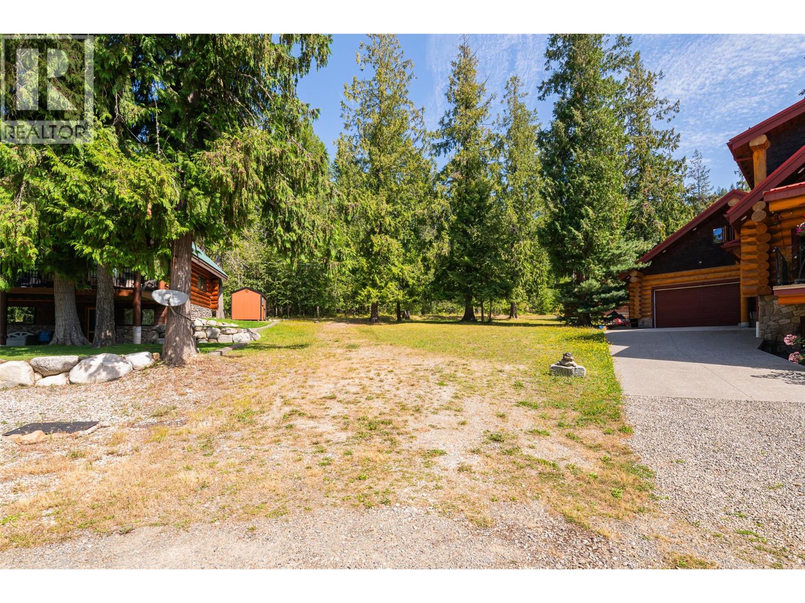 14304 Maia Lane, Gray Creek, British Columbia  V0B 1S0 - Photo 3 - 10362557