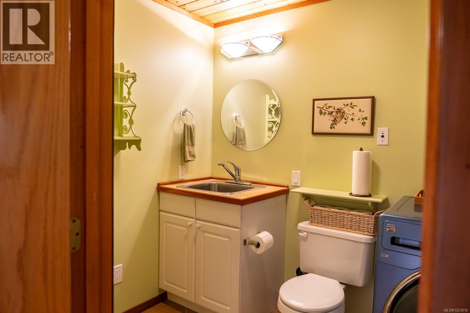 2648 Galleon Way, Pender Island, British Columbia  V0N 2M2 - Photo 44 - 1023916