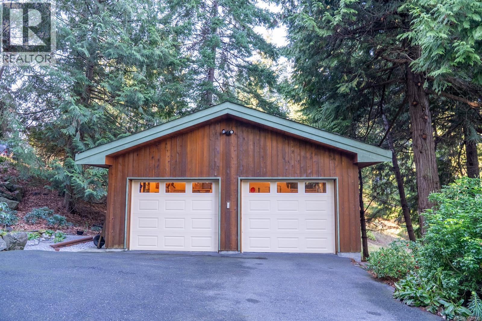 2648 Galleon Way, Pender Island, British Columbia  V0N 2M2 - Photo 51 - 1023916