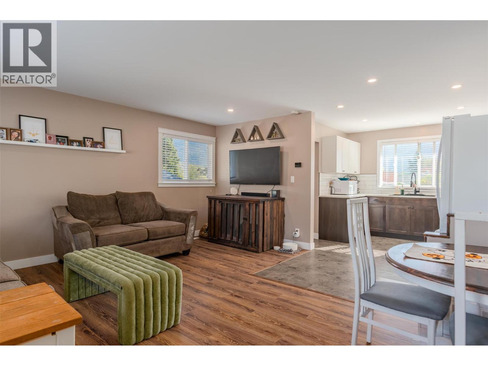 204 Pinewood Drive, Castlegar, British Columbia  V1N 2M4 - Photo 16 - 10373393