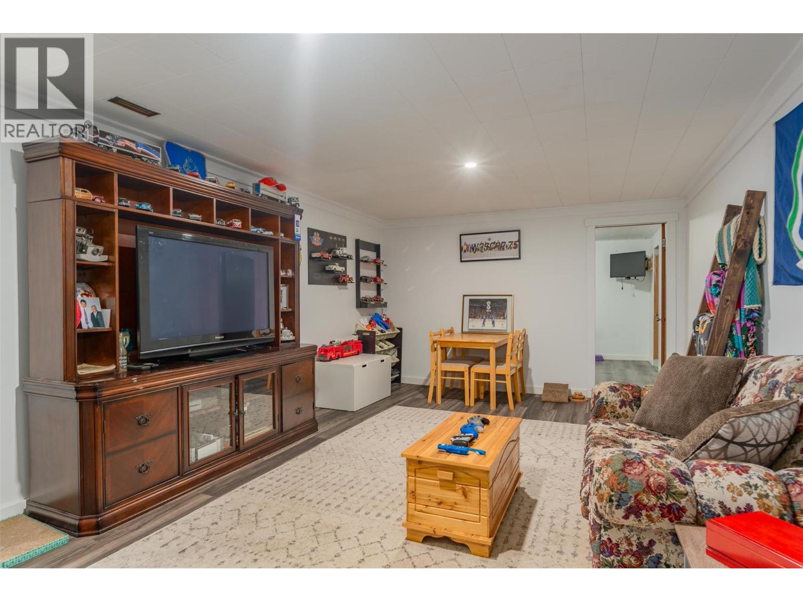 204 Pinewood Drive, Castlegar, British Columbia  V1N 2M4 - Photo 35 - 10373393