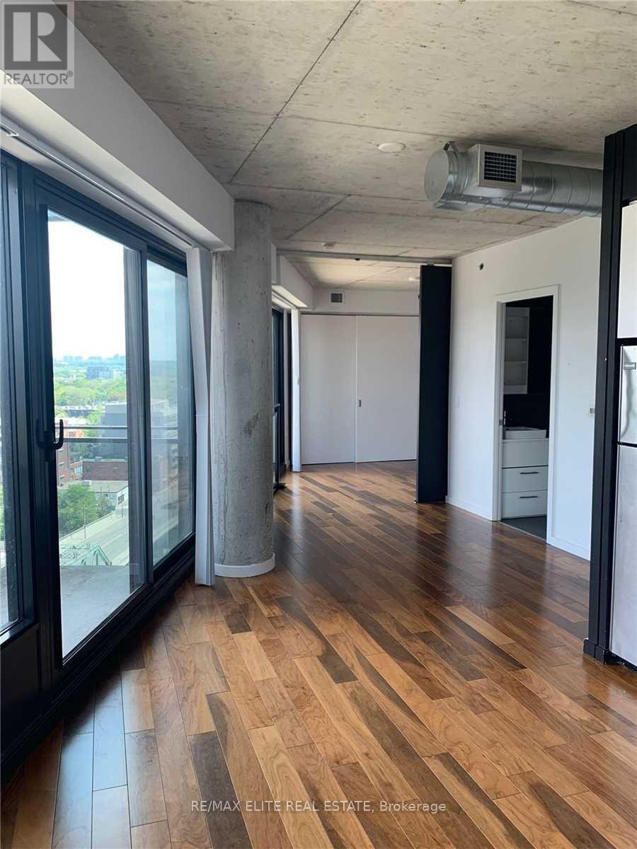 1503 - 51 TROLLEY CRESCENT, Toronto, Ontario