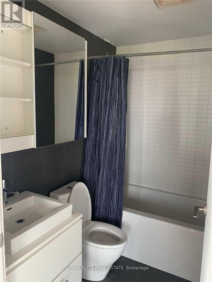 1503 - 51 Trolley Crescent, Toronto, Ontario  M5A 0E9 - Photo 4 - C12719054